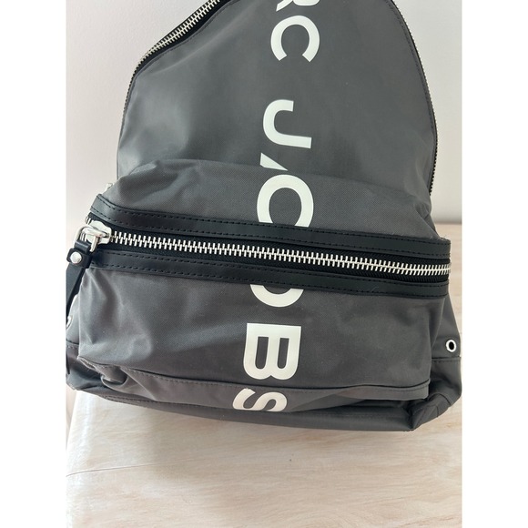 Marc Jacobs Gray Nylon Logo Backpack M0016409 021 Silver Zip Bag main image 10